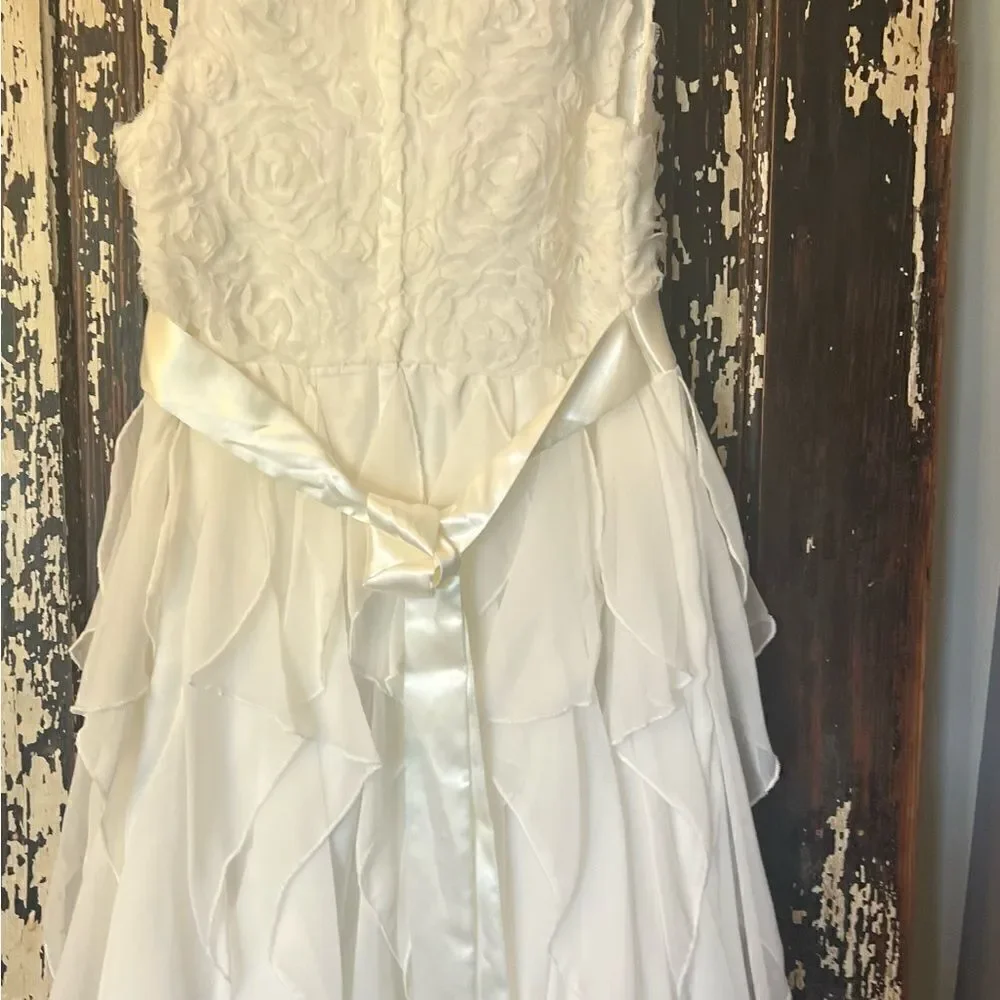 Beautiful Couture Princess Girls white occasion NWOT dress. Size 12.